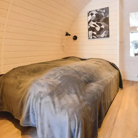 2 Bedroom Cozy In Norre Nebel